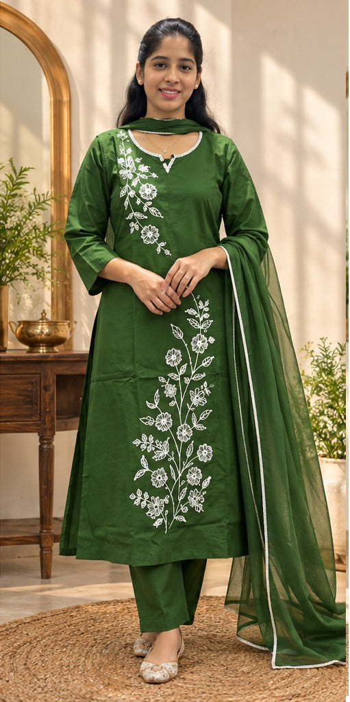 Green floral embroidered kurta set with white embroidery